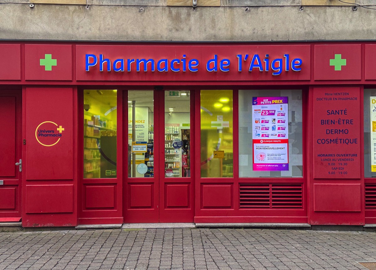 facade_pharmacie_aigle_metz